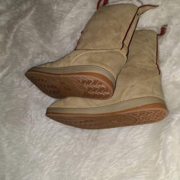 VK Size 9 Tan Fabric Sneaker Booties - Picture 7 of 8